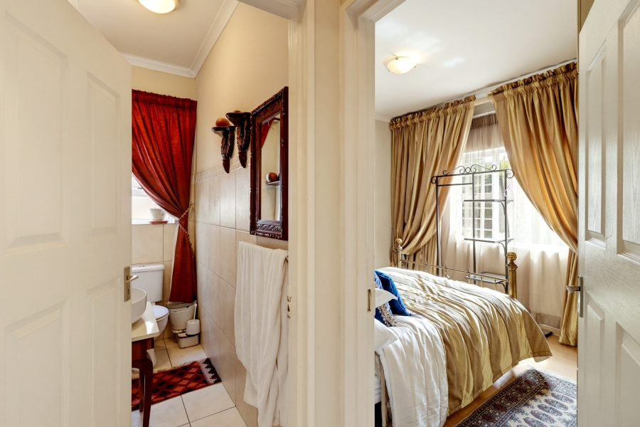 2 Bedroom Property for Sale in Harbour Island Western Cape